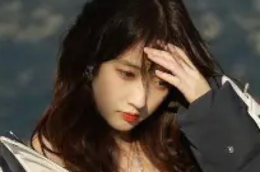 一天3个瓜！女星被大佬操控、顶流恋情曝光杨颖被牵连 个个大瓜