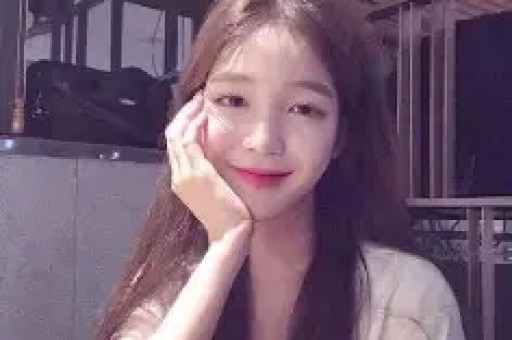 赵露思七月行程图出炉全是商务拍摄毫无进组或录制综艺的行程